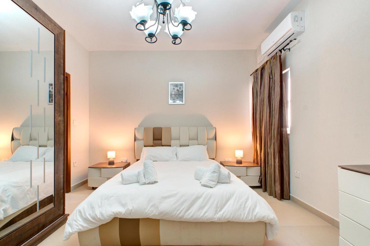 Modern Seaside 2 Bedroom Penthouse With Sea Views 圣保罗湾城 外观 照片